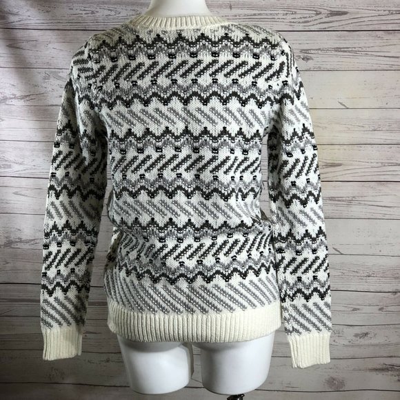 Ann Taylor Loft Womens size S Crew Neck sweater - Picture 3 of 12